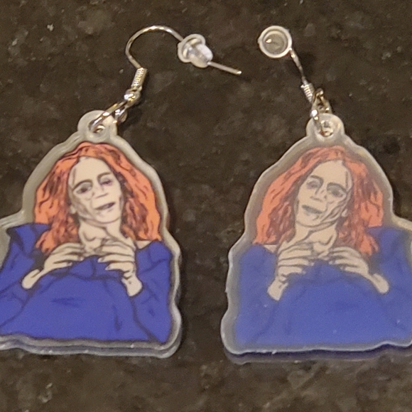 HORROR MOVIE THEMED EARRINGS. - Picture 3 of 4